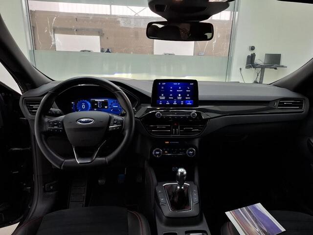 Ford KUGA 150pk ST-Line X Panoramadak Trekhaak Ad. Cruise Camera Winter Parking Dodehoek HUD Dealeronderhouden