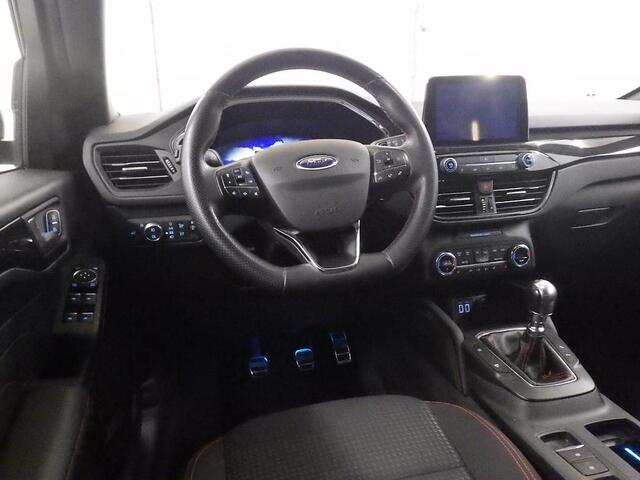 Ford KUGA 150pk ST-Line Trekhaak Ad. Cruise Camera Winter Parking Dodehoek pack El. Achterklep Dealeronderhouden