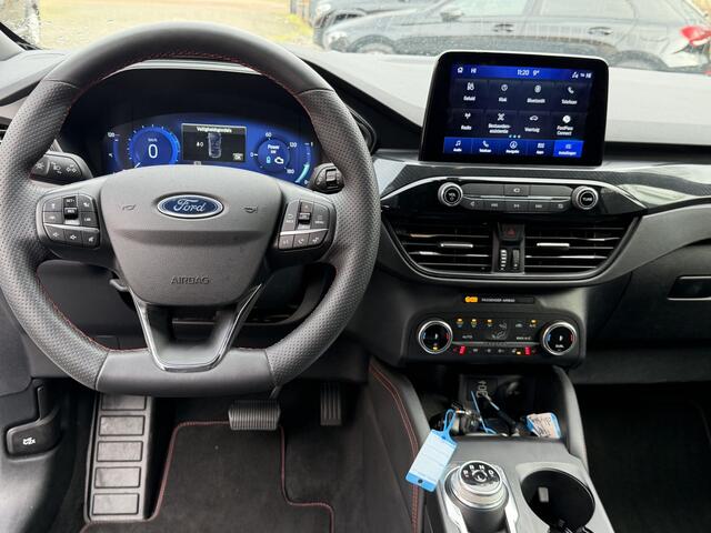 Ford KUGA 2.5 PHEV ST-Line X camera. cruise contr .stoel verwarming . stuur verwarming . Trekhaak . plug in hybrid .