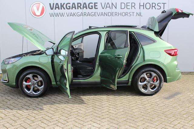 Ford KUGA 2.5-243pk PHEV ST-Line X. Trekgewicht 2.100kg. Nieuw Model ! Van ¤. 54.937,- voor ¤. 43.735,- Trekgewicht van 2.100kg ! Elektr. panodak., elektr. trekhaak, stoel-, stuur- en voorraamverw., 360gr. Camera, HUD, AppleCarplay/Androidauto, Elektr. verstelb. co