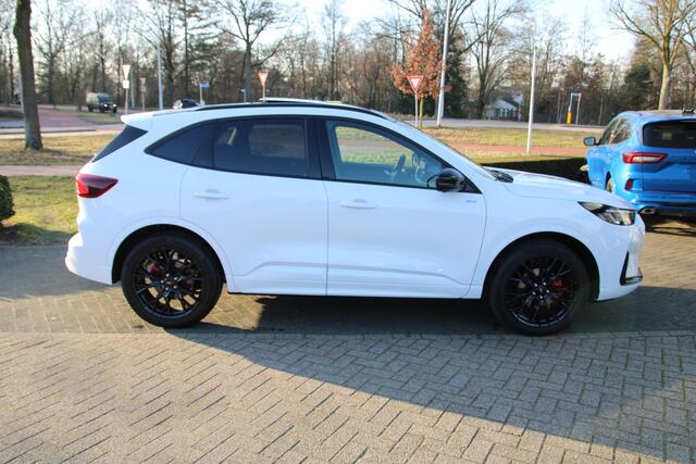 Ford KUGA 2.5 PHEV 243 PK ST-Line X TREKHAAK ELECTRISCH | BLACK PACK | WINTER PACK | PANODAK