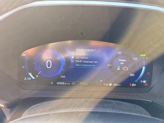 Ford KUGA 2.5 PHEV Titanium 225pk Wegklapbare Trekhaak | Adaptieve Cruise | Winterpack | Panorama dak | Achteruitrijcamera | Dealer onderhouden