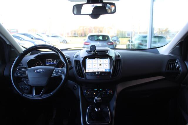 Ford KUGA 1.5 EcoBoost 150 PK Titanium | Trekhaak | 2000 KG Trekgewicht | Voorruitverwarming | Navigatie | Climate Control | Cruise Control