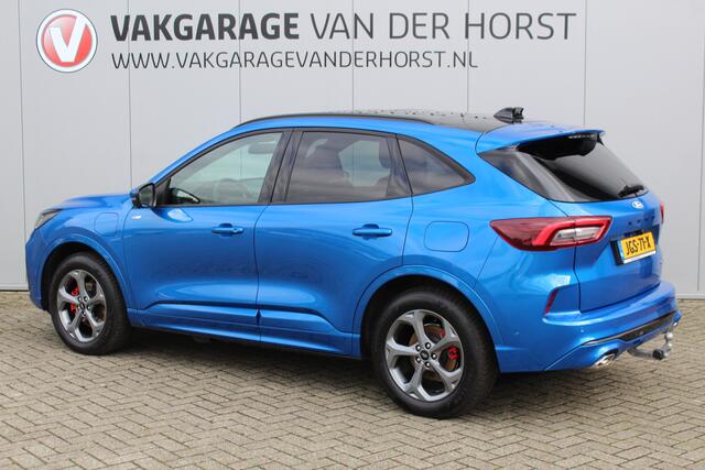 Ford KUGA 2.5-243pk PHEV ST-Line X. 2100kg trekgewicht ! Nieuw Model ! Van ¤. 54.937,- voor ¤. 42.750,- ! Trekgewicht van 2.100kg ! Elektr. verstelb. AGR stoelen voor, Stoel-, stuur-, voorraam- en achterbank verwarming, Elektr. panorama/schuif-kanteldak , Trekhaak 