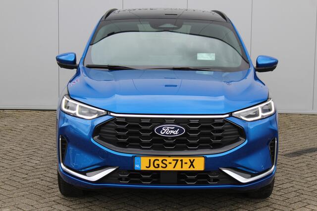 Ford KUGA 2.5-243pk PHEV ST-Line X. 2100kg trekgewicht ! Nieuw Model ! Van ¤. 54.937,- voor ¤. 42.750,- ! Trekgewicht van 2.100kg ! Elektr. verstelb. AGR stoelen voor, Stoel-, stuur-, voorraam- en achterbank verwarming, Elektr. panorama/schuif-kanteldak , Trekhaak 
