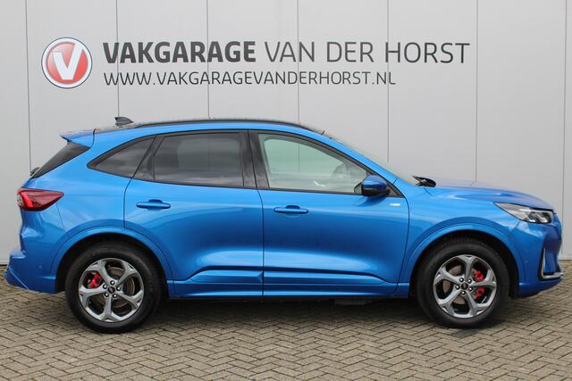 Ford KUGA 2.5-243pk PHEV ST-Line X. 2100kg trekgewicht ! Nieuw Model ! Van ¤. 54.937,- voor ¤. 42.750,- ! Trekgewicht van 2.100kg ! Elektr. verstelb. AGR stoelen voor, Stoel-, stuur-, voorraam- en achterbank verwarming, Elektr. panorama/schuif-kanteldak , Trekhaak 