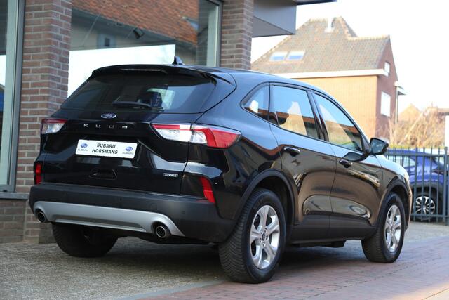 Ford KUGA 2.5 PHEV Titanium Navi