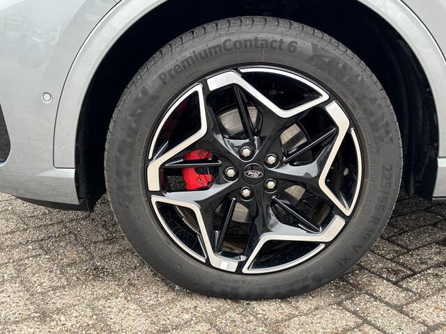 Ford KUGA 2.5 PHEV ST-Line X 243pk | Orig. NL auto | Panoramadak | Head up Display | Adpative LED | Winter Pack | Wegklapbare trekhaak | 19 inch lichtmetalen velgen