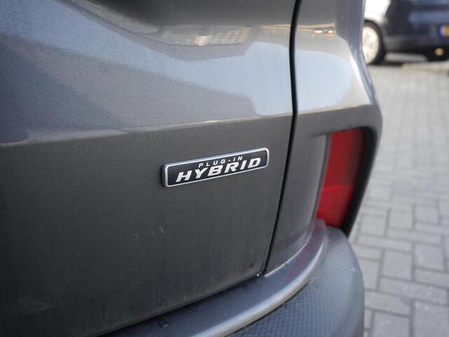 Ford KUGA 2.5 PHEV Titanium | Plug in hybride | Elektrisch glazen panorama-dak | Trekhaak | Navigatie | Achteruitrijcamera | Climate control | Trekhaak | 1500 KG trekgewicht