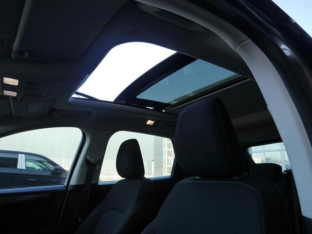 Ford KUGA 2.5 PHEV Titanium | Plug in hybride | Elektrisch glazen panorama-dak | Trekhaak | Navigatie | Achteruitrijcamera | Climate control | Trekhaak | 1500 KG trekgewicht