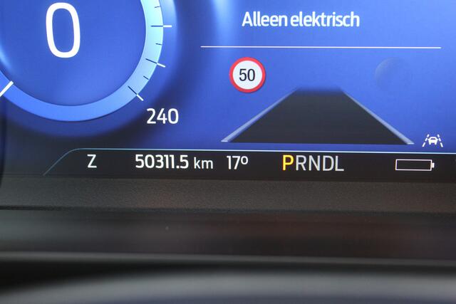 Ford KUGA 2.5-225pk Plug-in Hybrid ST-Line X. Hybride rijden voor een reële prijs ! Adaptive Cruise Control, Stoel-, achterbank, stuur- en voorraamverwarming, autm. airco dual, camera v+a, elektr. achterklep, side- en lane assist etc.