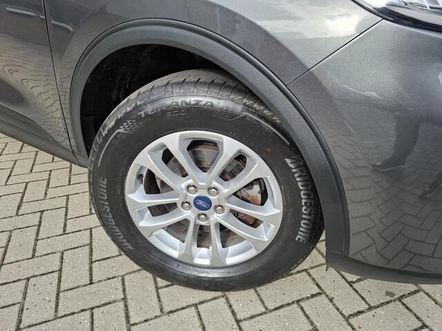Ford KUGA 2.5 PHEV Titanium