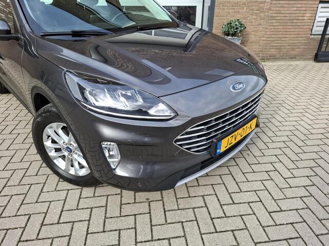 Ford KUGA 2.5 PHEV Titanium