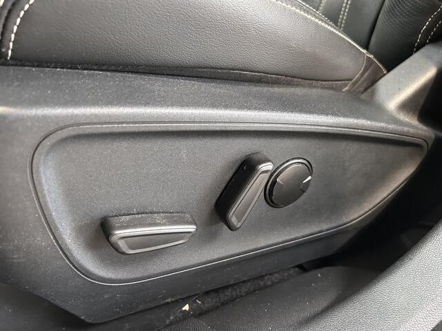 Ford KUGA 2.5 PHEV 225 pk Vignale | Trekhaak | Winter Pack | B&O | Adapt. cruise | Adapt. led | Elek. a. Klep | Leder |