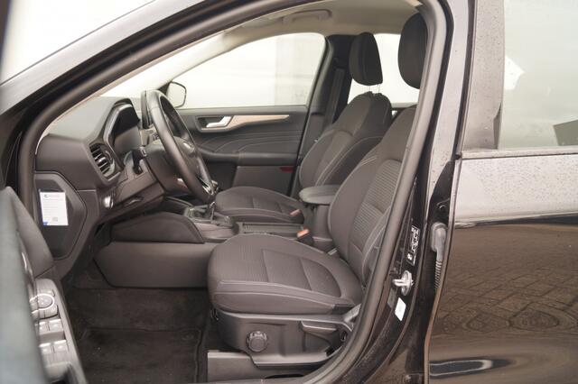 Ford KUGA 1.5 EcoBoost Titanium Pack -NAVI-ECC-CAM-TREKHAAK-