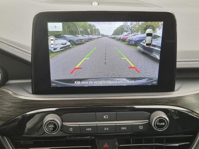 Ford KUGA 2.5 PHEV Plug-in Vignale Automaat / Fabrieksgarantie tot 04-2026 / Driver Assistance Pack / Technology Pack / Dealer Onderhouden / HUD / Apple Carplay Android Auto / Stuur-, Stoel en Achterbankverwarming / Adaptief CC / Voorruit verwarming / Elektrische a