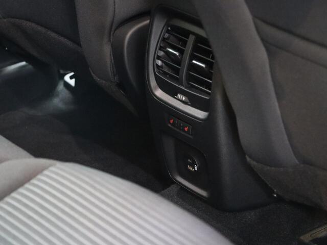 Ford KUGA 2.5 PHEV Titanium | Winterpakket | Parkeercamera | Climate Control | Cruise Control | Navigatie |