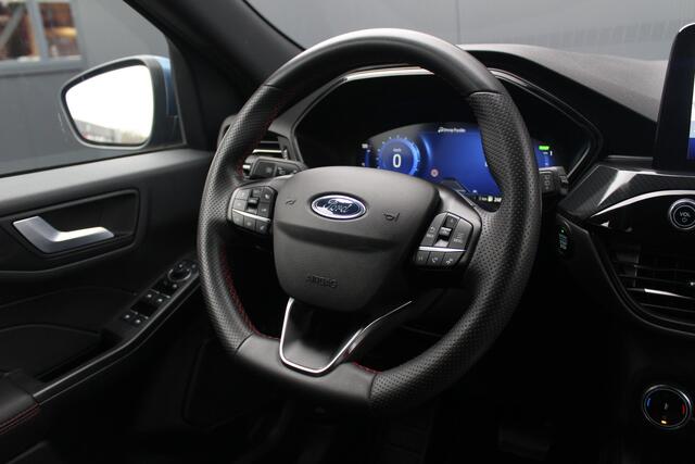 Ford KUGA 2.5 PHEV ST-Line X | Incl. 12 maanden garantie | Trekhaak | B&O audio | Achteruitrijcamera | Camera voor | Parkeersensoren | Cruise control | DAB | Elektrische kofferklep | Lichtmetalen velgen | Climate control | Bluetooth | Airco