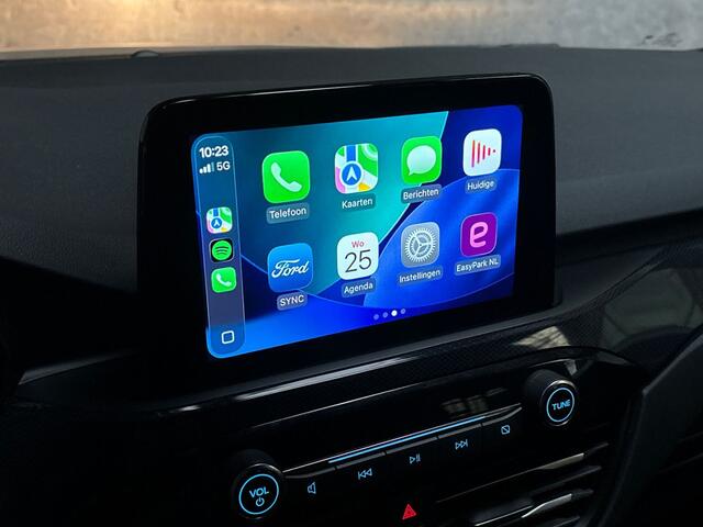 Ford KUGA 2.5 PHEV ST-Line 225Pk Automaat (VIRTUAL COCKPIT, APPLE CARPLAY, GROOT NAVI, STUUR/STOELVERWARMING, CAMERA, SPORTSTOELEN, GETINT GLAS, KEYLESS, NIEUWSTAAT)