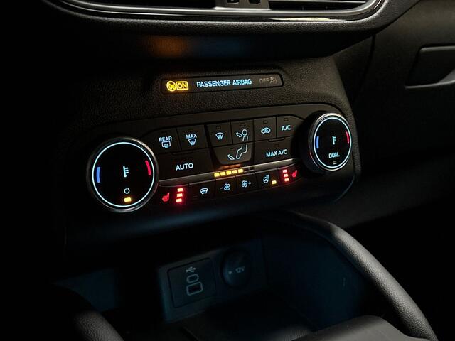 Ford KUGA 2.5 PHEV ST-Line 225Pk Automaat (VIRTUAL COCKPIT, APPLE CARPLAY, GROOT NAVI, STUUR/STOELVERWARMING, CAMERA, SPORTSTOELEN, GETINT GLAS, KEYLESS, NIEUWSTAAT)