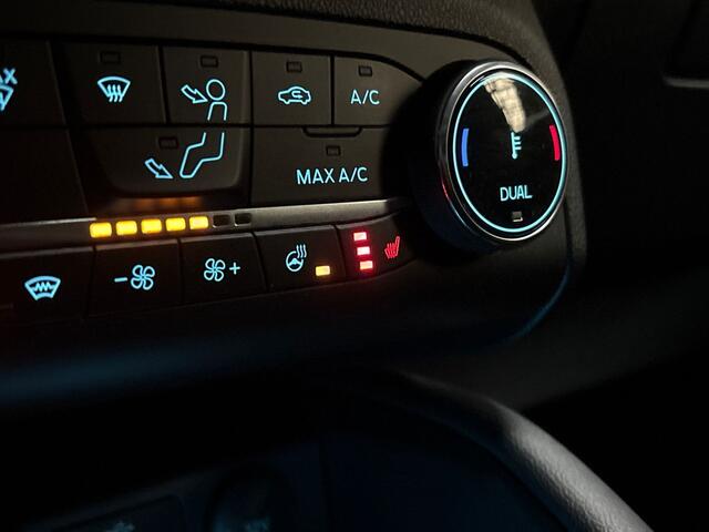 Ford KUGA 2.5 PHEV ST-Line 225Pk Automaat (VIRTUAL COCKPIT, APPLE CARPLAY, GROOT NAVI, STUUR/STOELVERWARMING, CAMERA, SPORTSTOELEN, GETINT GLAS, KEYLESS, NIEUWSTAAT)