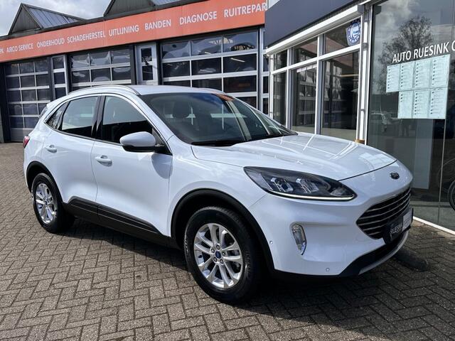 Ford KUGA 2.5 PHEV TITANIUM TREKHAAK