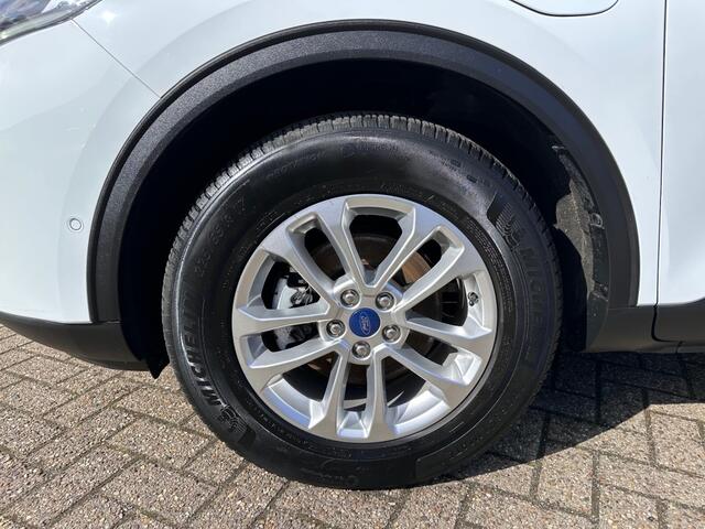 Ford KUGA 2.5 PHEV TITANIUM TREKHAAK