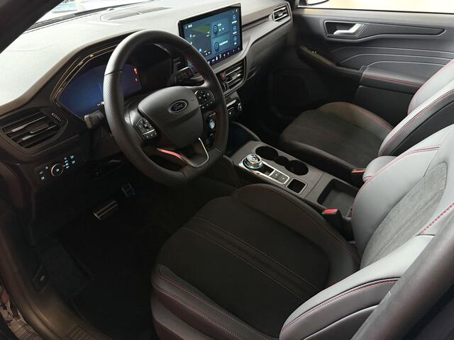 Ford KUGA Topcomfort Kuga PHEV 243 PK - ST-Line X o B&O o 360° Rondomzicht o Schuifdak o Full Options! phev ? Ford Wijchen / Al 30 Jaar verkoop van Ford In Nederland / Wij leveren Nieuwe en Bijna nieuwe Ford's / Zowel : ST-Line X / St-Line / Titanium / Sound Edtio