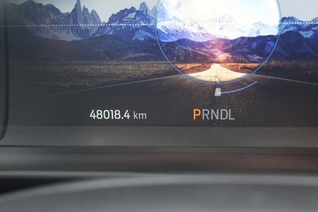 Ford KUGA 2.5-225pk Plug-in Hybrid ST-Line X. Hybride rijden voor een reële prijs ! Adaptive Cruise Control, Stoel- en voorraamverwarming, Climate Control, Metallic lak, Camera v+a, Elektr. achterklep, Side- en lane assist etc.