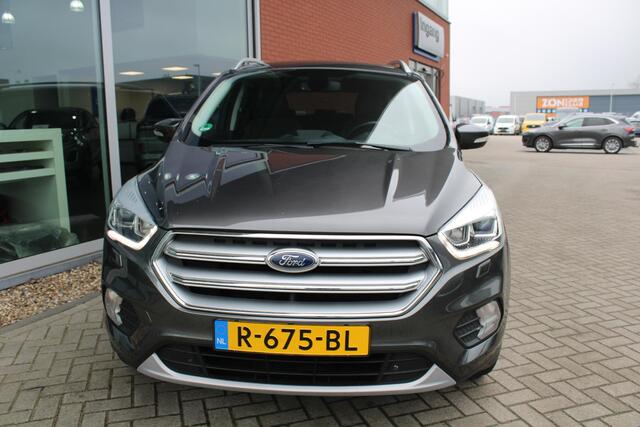 Ford KUGA 1.5 EcoBoost 182 PK Titanium Automaat | Trekhaak | Winterpack | Electrische achterklep | Climate Control | Navigatie | 19 Inch Lichtmetalen Velgen