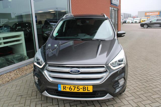 Ford KUGA 1.5 EcoBoost 182 PK Titanium Automaat | Trekhaak | Winterpack | Electrische achterklep | Climate Control | Navigatie | 19 Inch Lichtmetalen Velgen