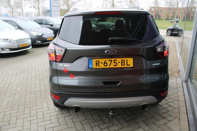 Ford KUGA 1.5 EcoBoost 182 PK Titanium Automaat | Trekhaak | Winterpack | Electrische achterklep | Climate Control | Navigatie | 19 Inch Lichtmetalen Velgen