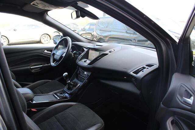 Ford KUGA 1.5 EcoBoost ST Line | Trekhaak 1800KG | Climate Control | Navigatie | Camera | Cruise Control |