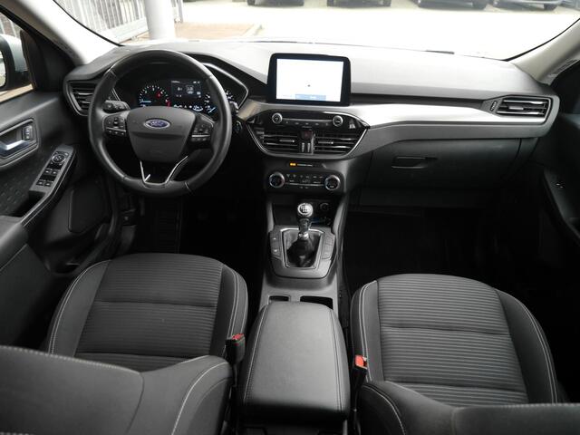 Ford KUGA 2.0 TDCi Titanium | Diesel | Trekhaak | 1900KG trekgewicht | Keyless entry en start | Lichtmetalen velgen | Navigatie | Climate control | Achteruitrijcamera