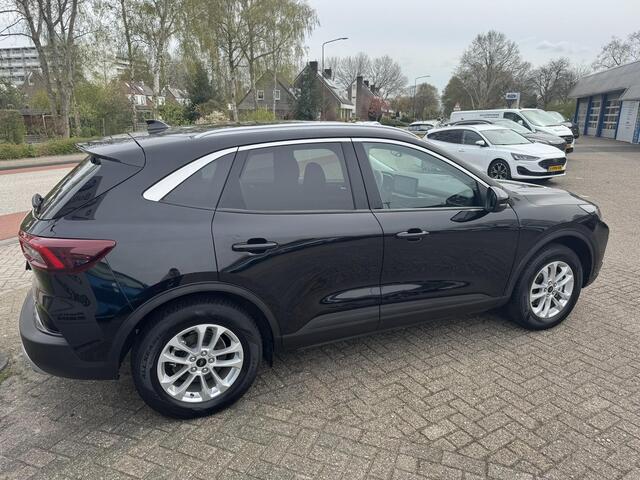 Ford KUGA 2.5 PHEV Titanium | 242pk | Wegklapbare Trekhaak | 2.100kg Trekgewicht | Achteruitrijcamera | Cruise control | Navigatie | Digitale cockpit