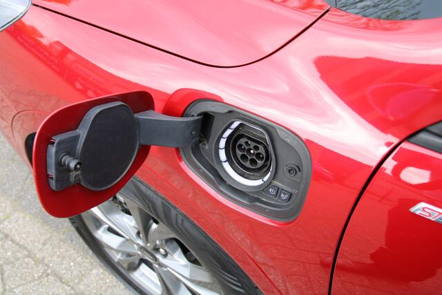 Ford KUGA 2.5 PHEV ST-Line X WINTER-PACK | PANORAMADAK | B&O AUDIO |