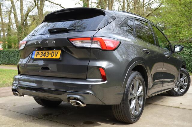 Ford KUGA 1.5 EcoBoost St Line Navi/Led/Pdc/Ecc/Digital Cockpit/Achteruitrijcamera/Trekhaak-Wegklapbaar/Privacy-Glass/Stuur stoel & achterbankverwarming