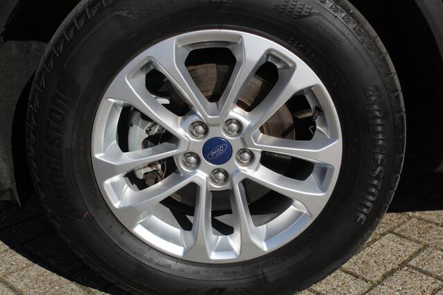 Ford KUGA 2.5-225pk PHEV Titanium X. Luxe hybride rijden voor een reëel bedrag ! Adapt. Cruise Cntrl, Climate Cntrl, Naviagtie, Telefoonvoorb., Keyless entry/keyless go, Stoel- en voorraamverw., Camera v+a, Metallic lak, Elektr. achterklep etc.