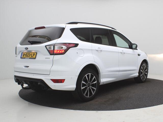 Ford KUGA 1.5 EcoBoost ST Line / Trekhaak / 2000KG Trekgewicht / Stoel en Stuurwielverwarming / Vooruitverwarming / Cruise Control / Dealeronderhouden / Historie aanwezig / LMV /