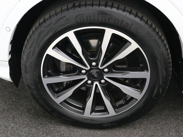 Ford KUGA 1.5 EcoBoost ST Line / Trekhaak / 2000KG Trekgewicht / Stoel en Stuurwielverwarming / Vooruitverwarming / Cruise Control / Dealeronderhouden / Historie aanwezig / LMV /