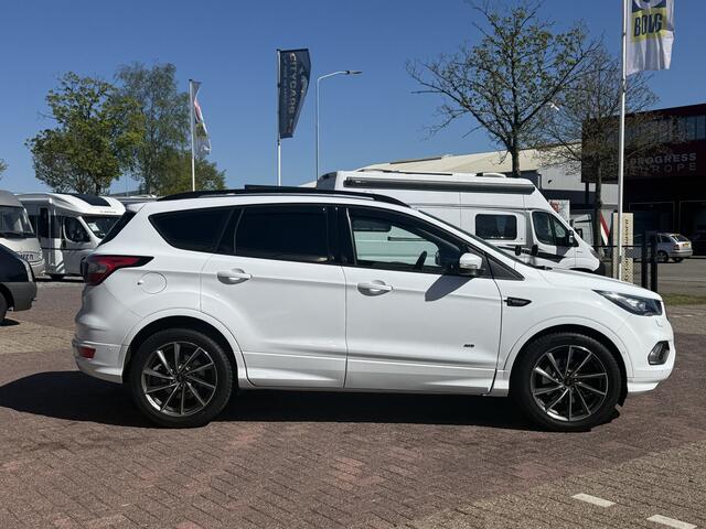 Ford KUGA 2.0 ST-Line automaat 4x4 243 pk Apple carplay camera climate ctr cruise ctr elktr trekhaak half leder/alcantara lmv 19 inch keyless entry dealer onderhouden
