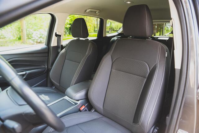 Ford KUGA 1.5 EcoBoost Titanium TREKHAAK | CAMERA | NAVI | ZEER NETTE STAAT