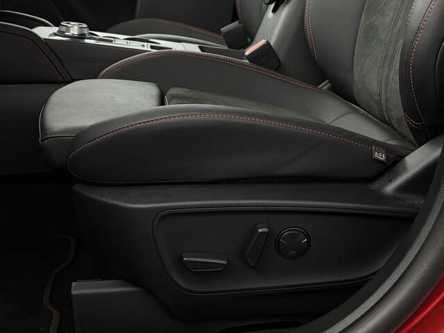 Ford KUGA 2.5 PHEV ST-Line X | NL Auto | Pack Winter | Panoramadak |
