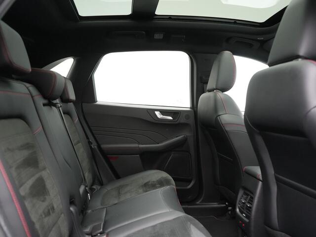 Ford KUGA 2.5 ST-Line X PHEV 225pk Dealer O.H. | Trekhaak Af Fabriek | Panodak | Adaptive Cruise | Head Up | 360 Camera | Alcantara Sportstoelen & Stuur Verwarmd | Bang & Olufsen | Keyless | Blis | Apple Carplay | Navigatie | DAB | Plug In Hybrid |