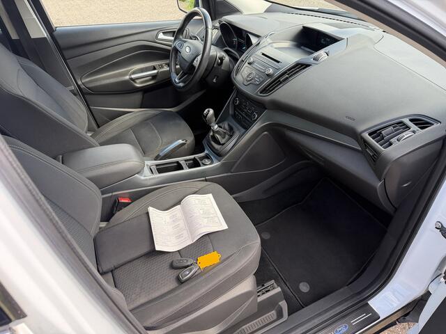 Ford KUGA 1.5 EcoBoost Titanium NW Koppeling