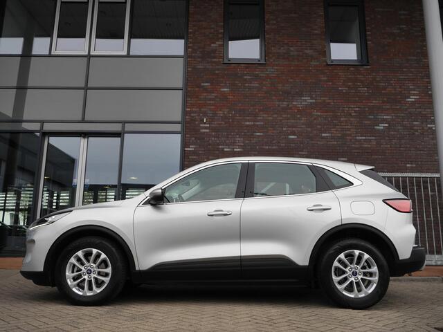 Ford KUGA 2.0 TDCi Titanium | Diesel | Trekhaak | 1900KG trekgewicht | Keyless entry en start | Lichtmetalen velgen | Navigatie | Climate control | Achteruitrijcamera