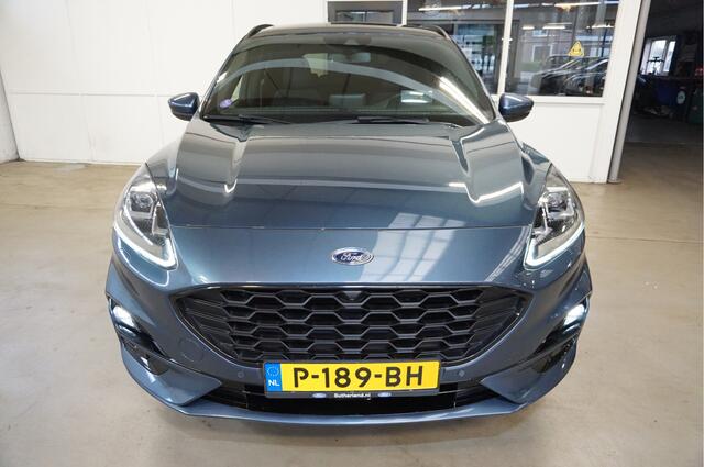 Ford KUGA 2.5 PHEV Vignale Camera voor Trekhaak.