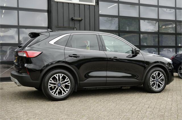 Ford KUGA 2.5 PHEV Titanium | Keyless | Carplay | 18'' | Stoel + Stuur Verwarming