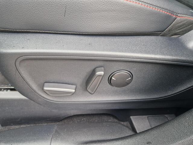 Ford KUGA 2.5 PHEV ST-Line X | Black Pack | 20 inch LMV Black met rode remklauwen | Elektrisch wegklapbare trekhaak | Winter Pack | Blind Spot System | Koplampen adaptief | Elektrische achterklep