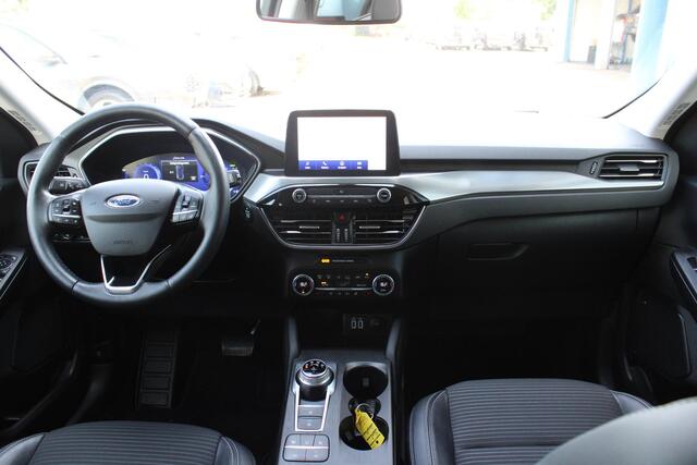 Ford KUGA 2.5 PHEV Titanium X | Wegklapbare trekhaak | Winter Pack | Adaptive cruise control | Dodehoeksesoren | Half leder | Bang&Olufsen